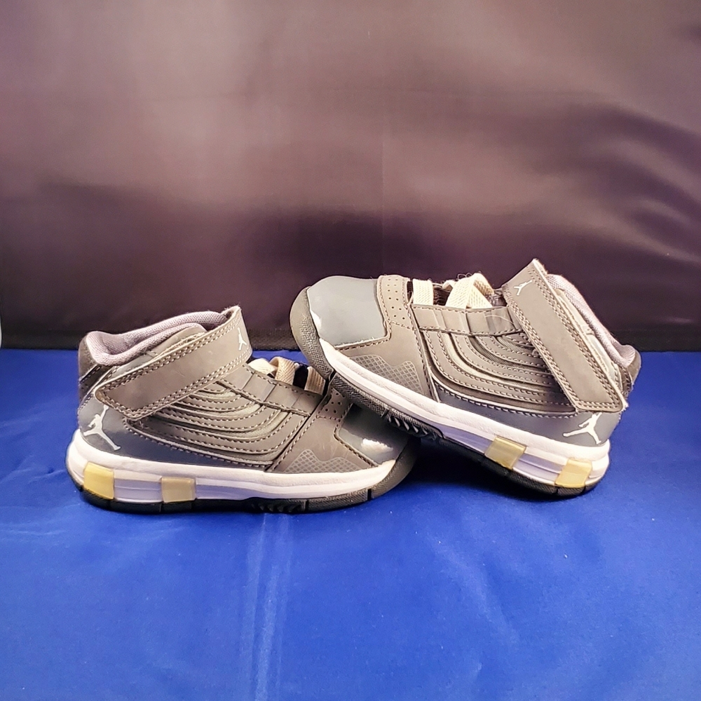 Jordan Sneakers - 5.5C